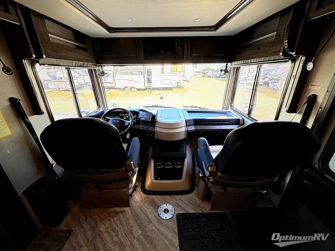 2021 Holiday Rambler Vacationer 35K Photo 3