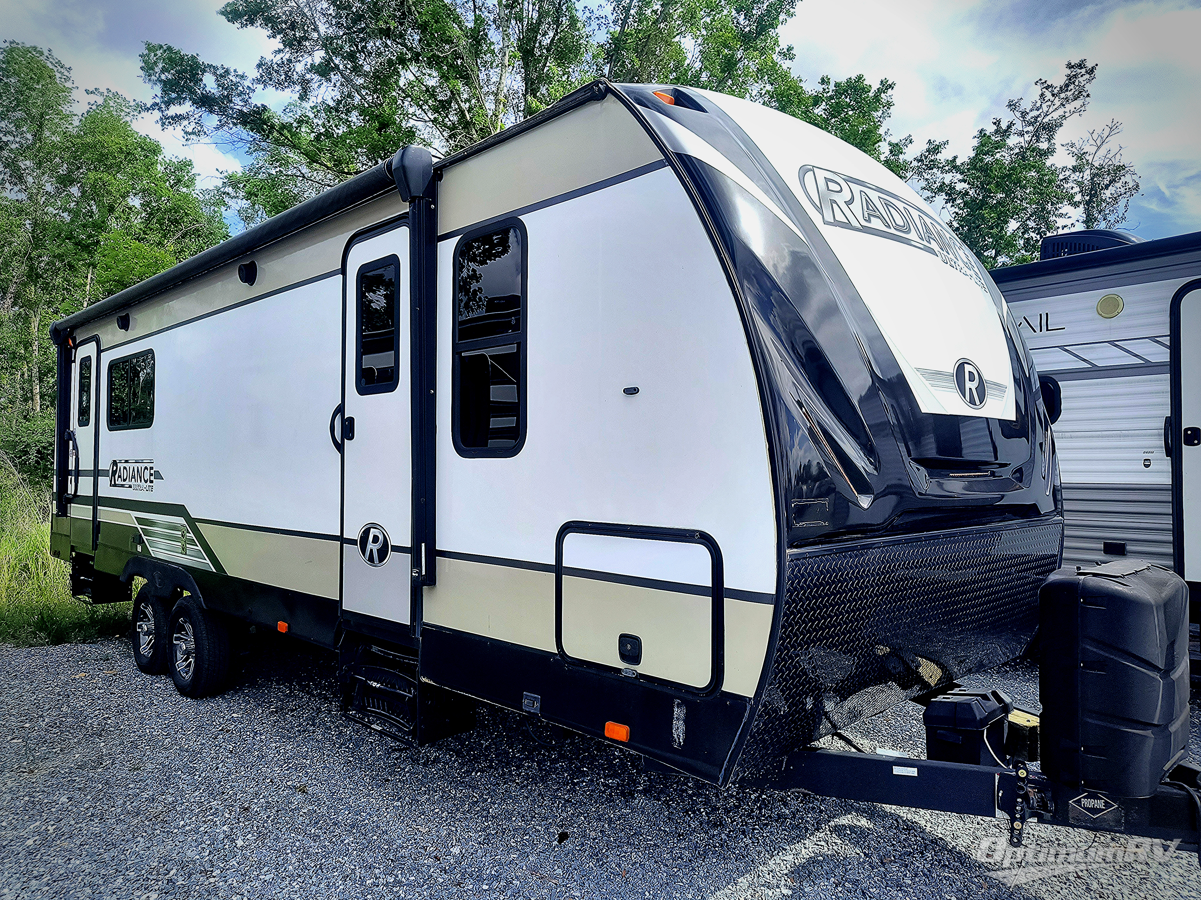 SOLD! - Used 2019 Cruiser Radiance Ultra Lite 25RK Travel Trailer