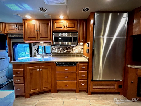 2017 Tiffin Allegro 32 SA RV Photo 2