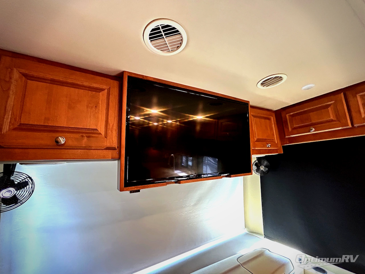 2017 Tiffin Allegro 32 SA Photo 10