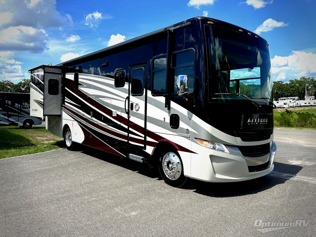 2017 Tiffin Allegro 32 SA Photo 1