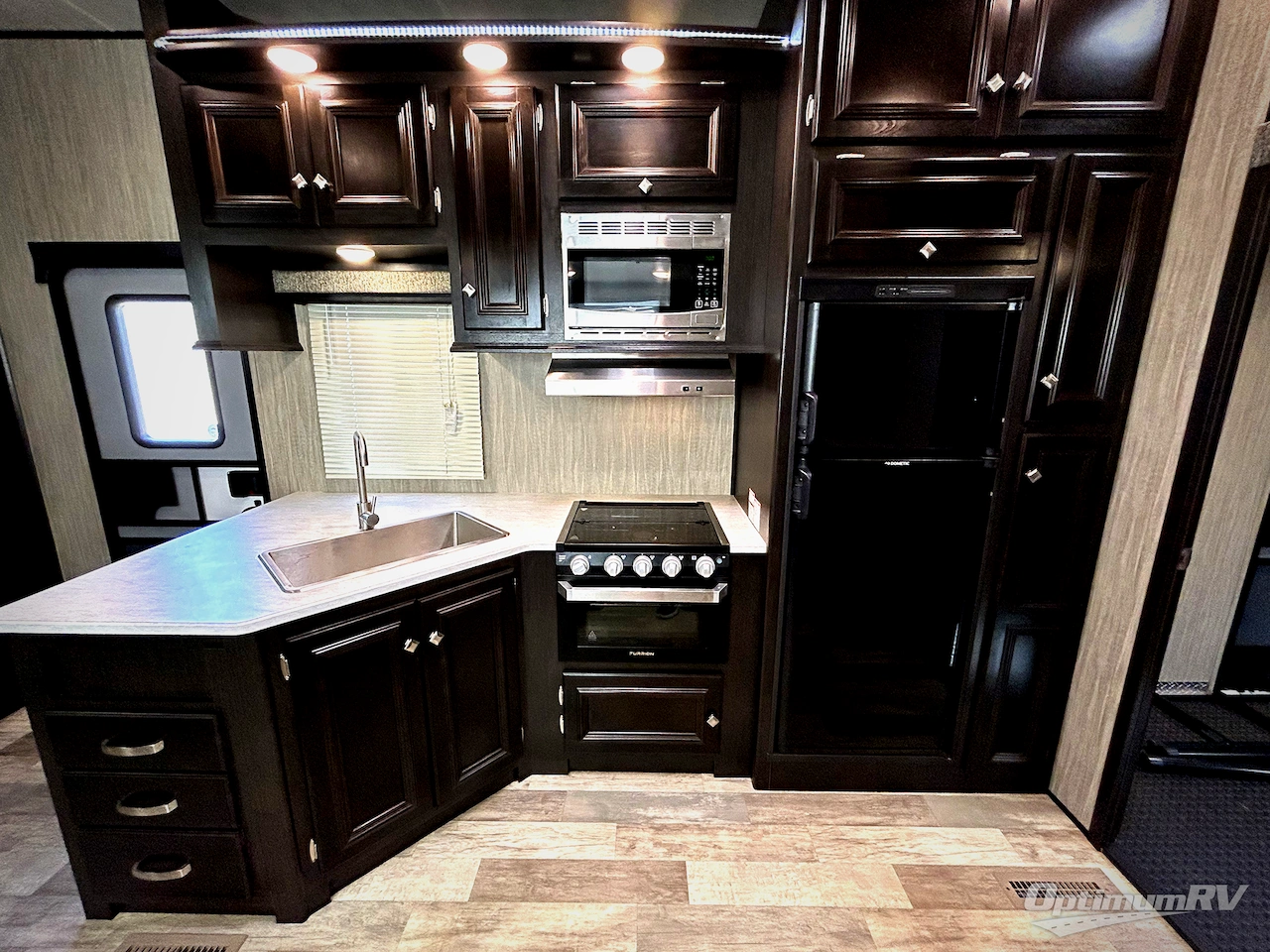 2019 Heartland Fuel 335 Photo 6