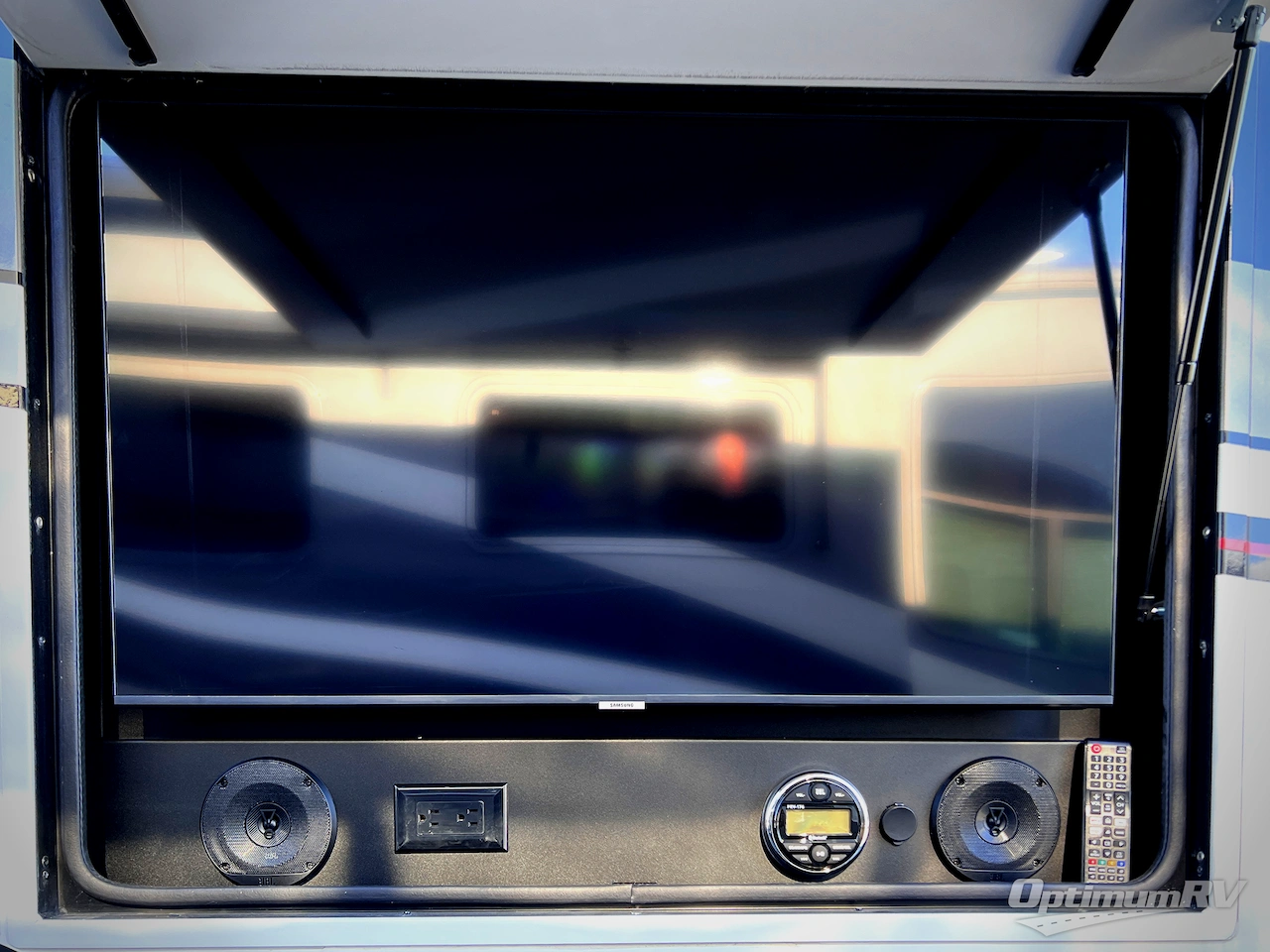 2024 Entegra Aspire 44R Photo 4