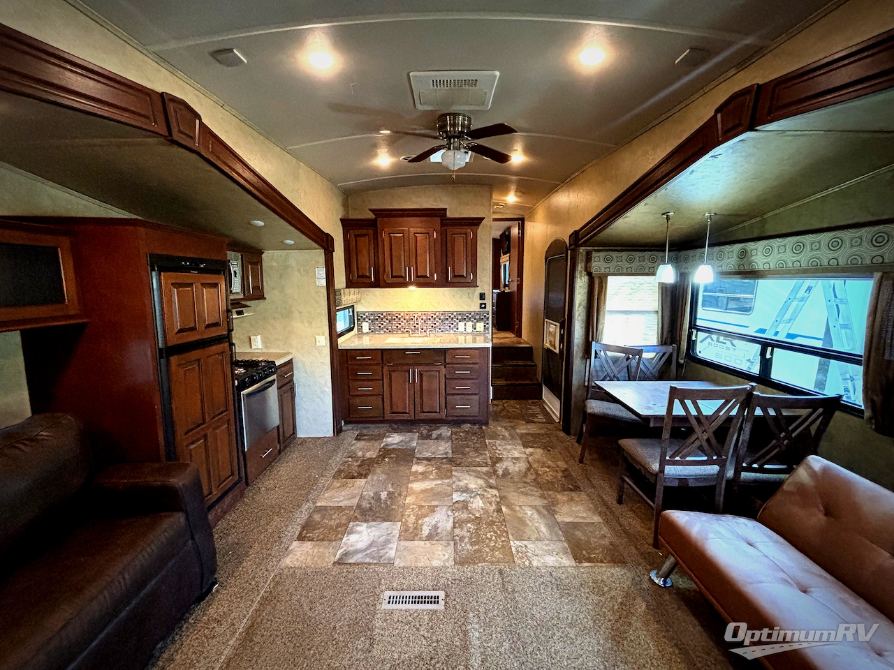 2015 Forest River Cedar Creek Silverback 29RE Photo 5