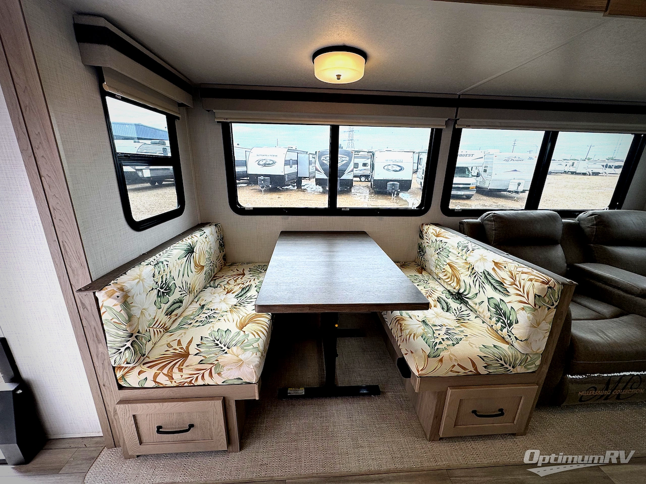 2024 Forest River Rockwood Ultra Lite 2906BS Photo 6