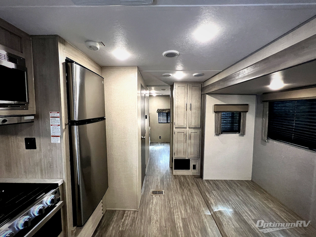 2023 Forest River Aurora Sky Series 340BHTS Photo 4