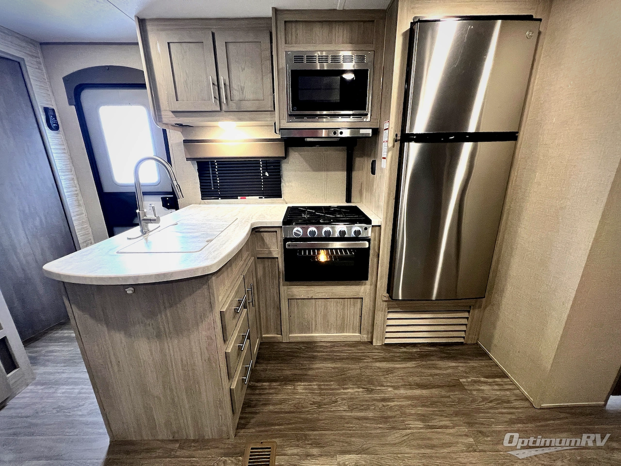 2023 Forest River Aurora Sky Series 340BHTS Photo 12