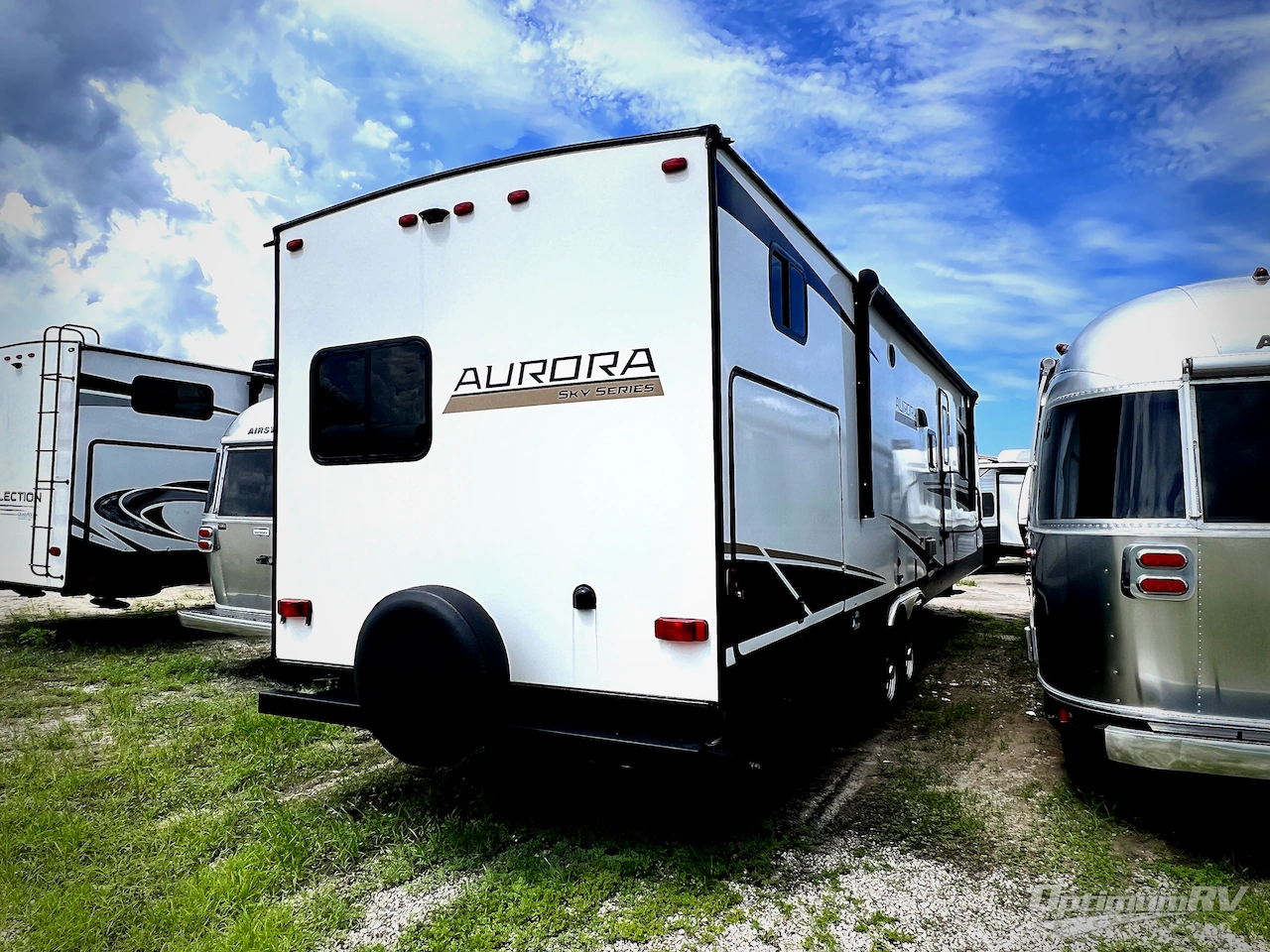 2023 Forest River Aurora Sky Series 340BHTS Photo 2