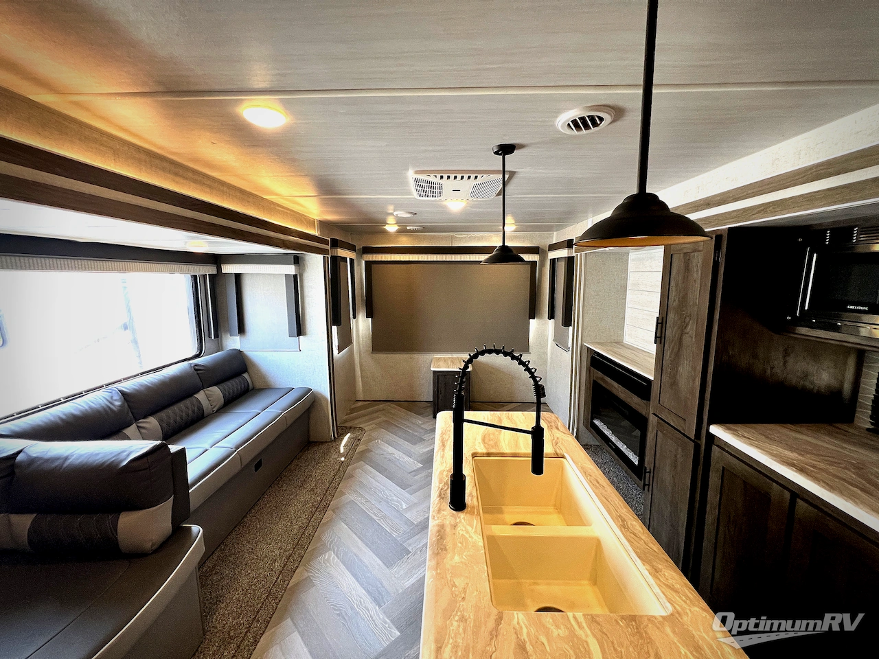 2021 Forest River Wildwood 27RE Photo 4