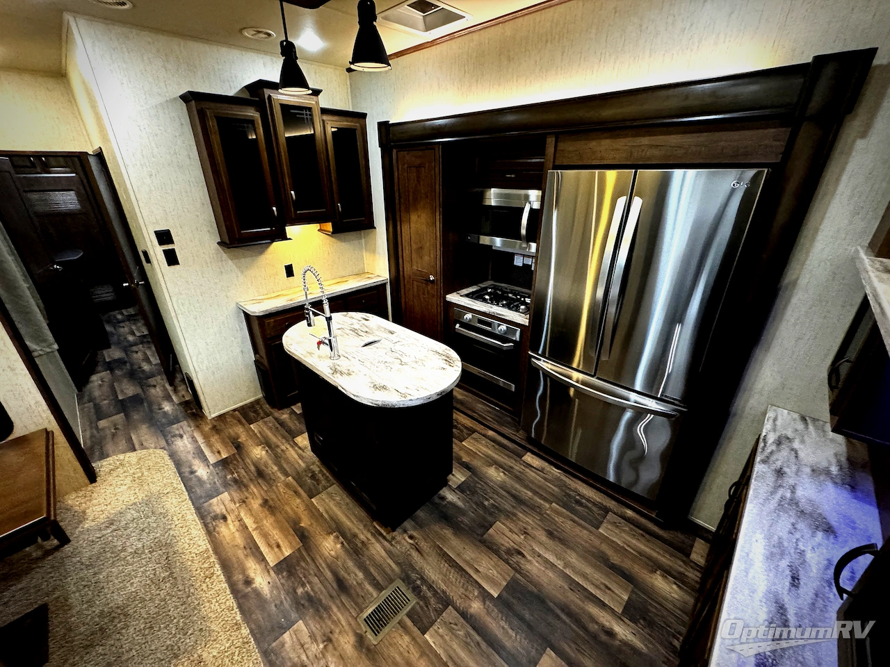 2020 Forest River Sandpiper 377FLIK Photo 2