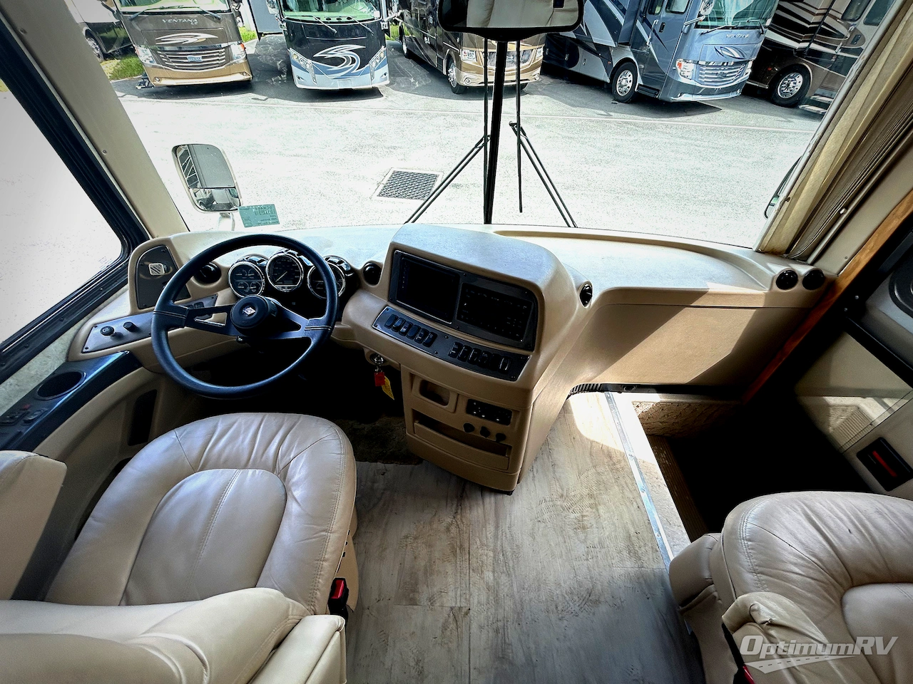 2005 Newmar Kountry Star 3907 Photo 6