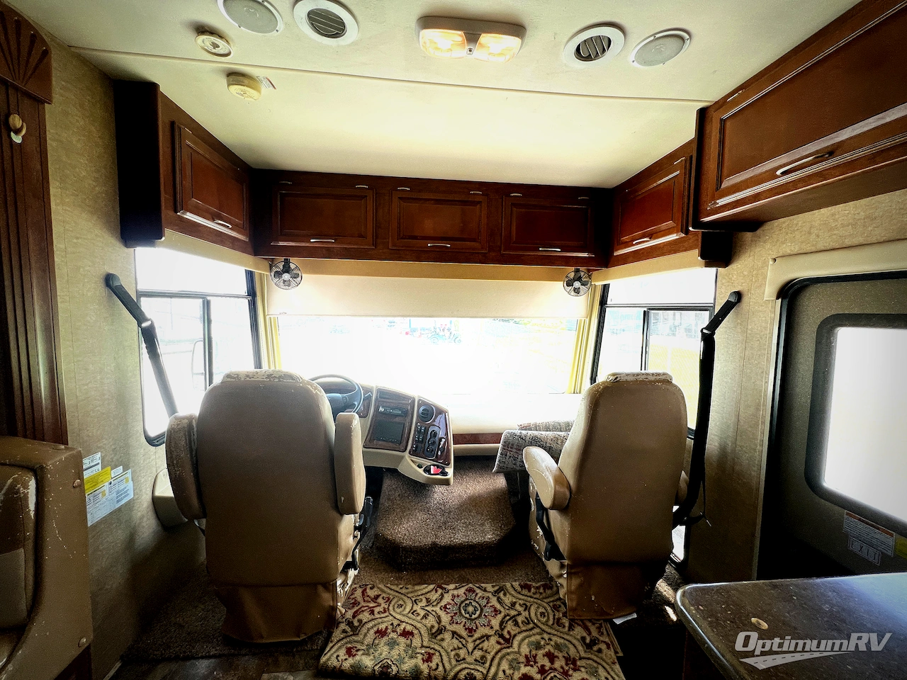 2015 Coachmen Mirada 35LS Photo 6
