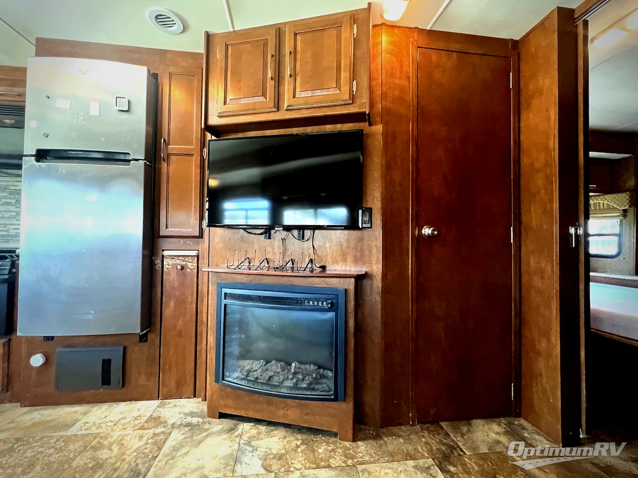 2015 Coachmen Mirada 35LS Photo 10