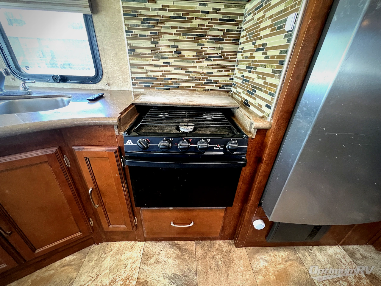 2015 Coachmen Mirada 35LS Photo 13