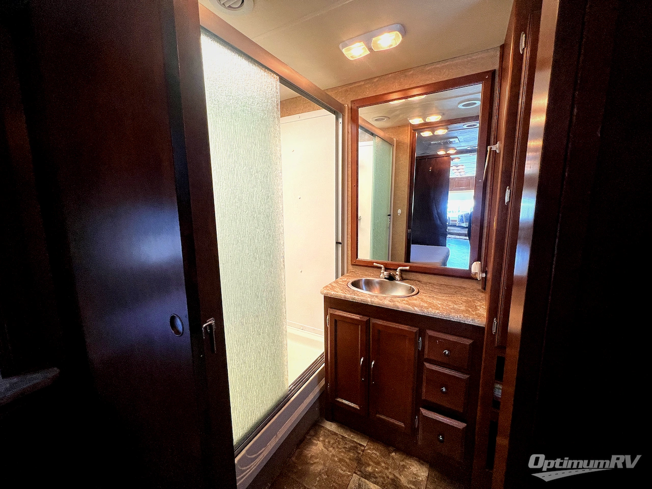 2015 Coachmen Mirada 35LS Photo 19