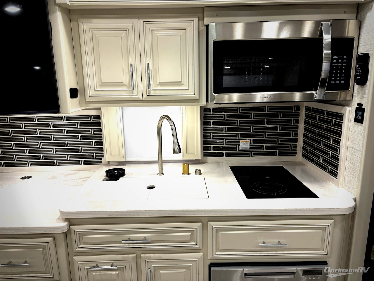 2025 Forest River Berkshire XL 40E Photo 10