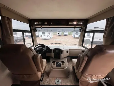 2017 Thor Hurricane 34P RV Photo 2