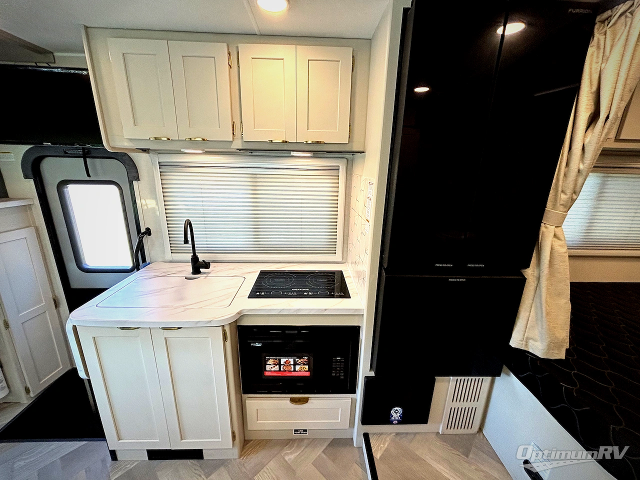 2026 Coachmen Prism Select 24CBS Photo 6