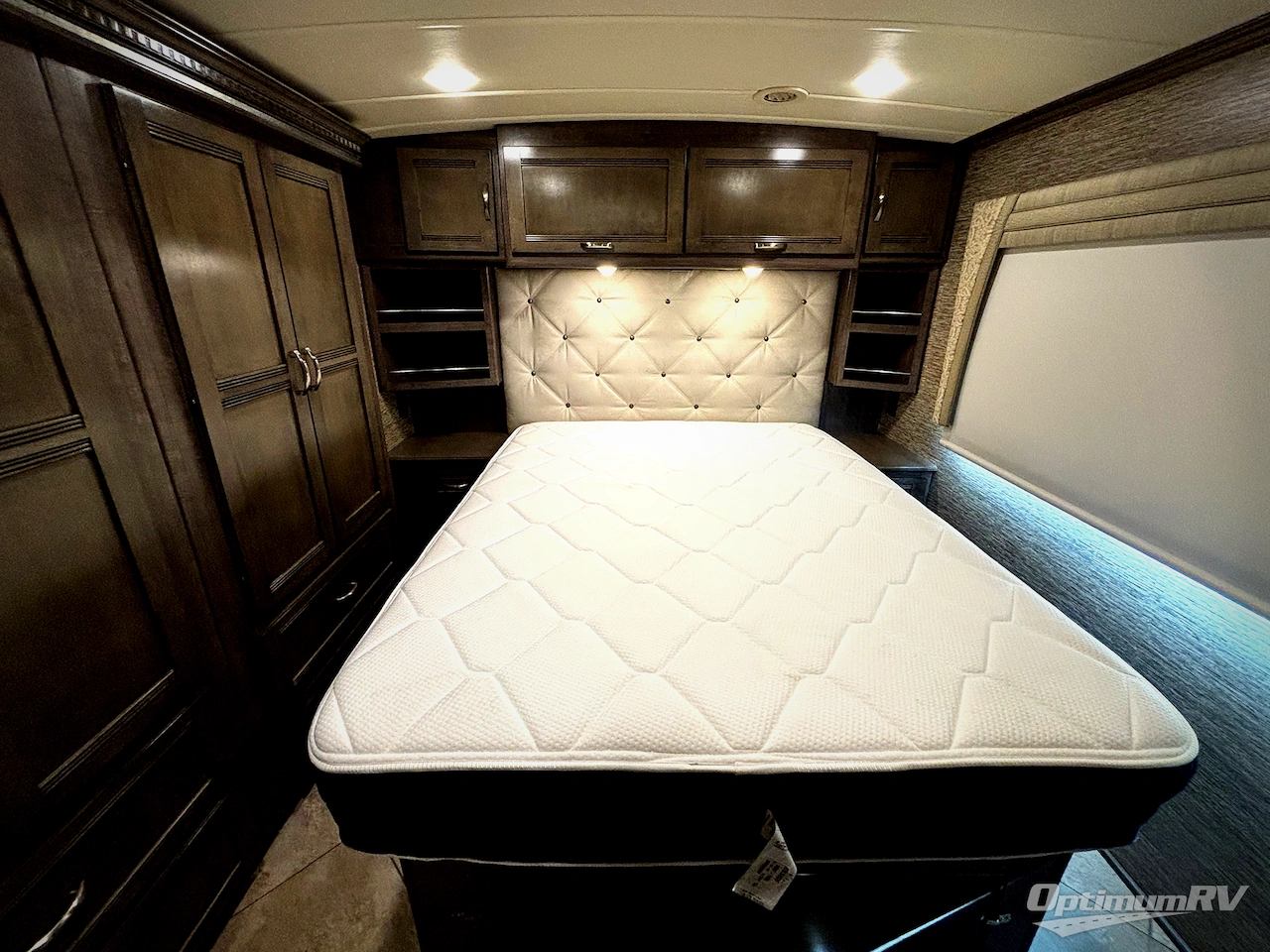 2019 Winnebago Forza 34T Photo 19