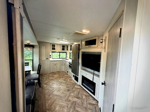 2024 Forest River Wildcat ONE 267MEX RV Photo 2