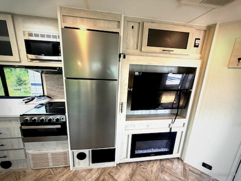 2024 Forest River Wildcat ONE 267MEX RV Photo 3