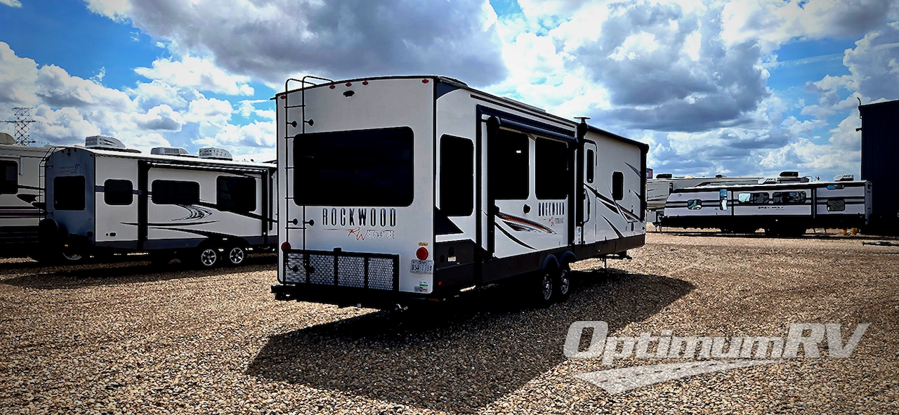 2022 Forest River Rockwood Signature Ultra Lite 8337RL Photo 2