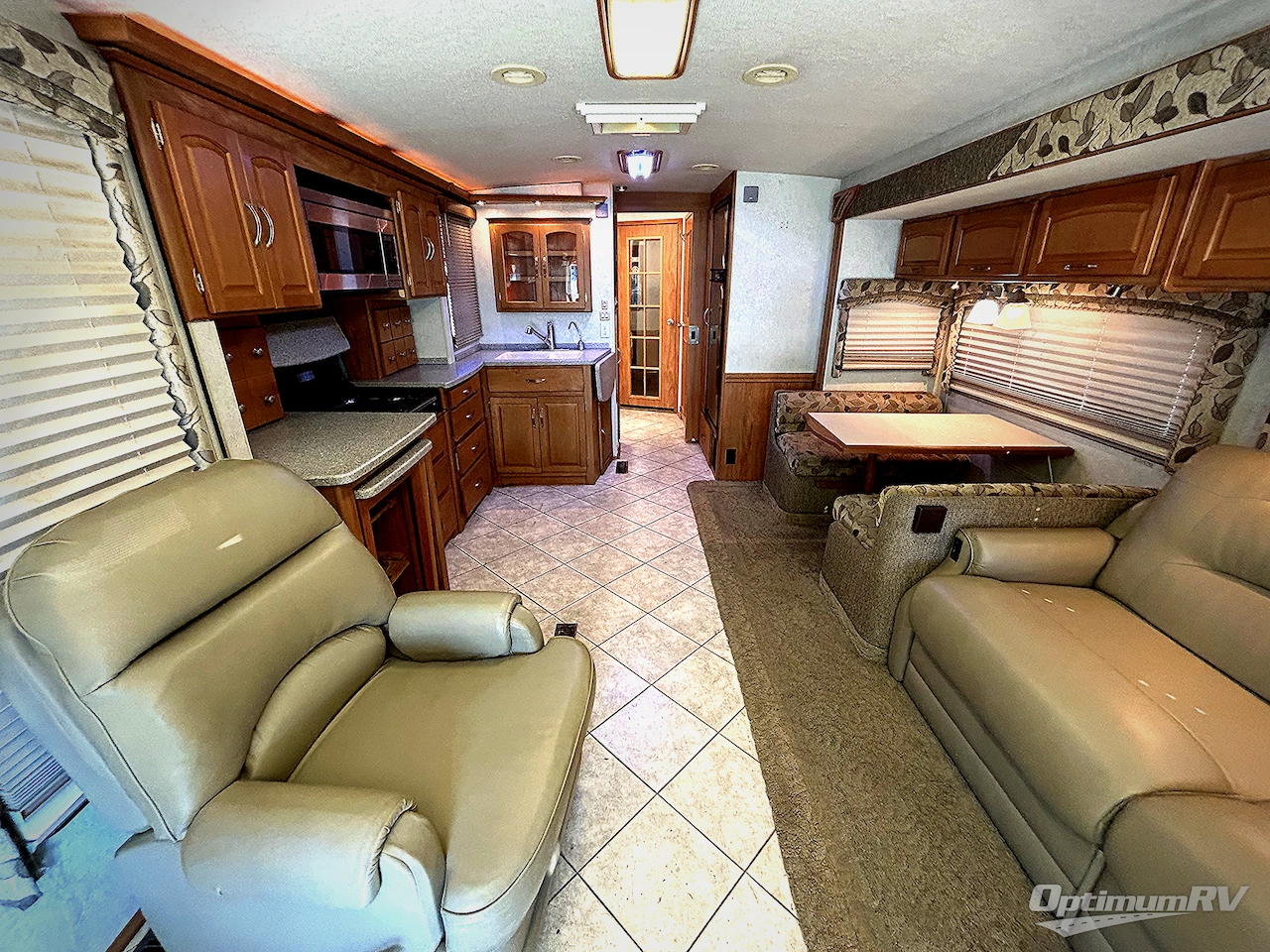 2005 Itasca Suncruiser 35A Photo 8