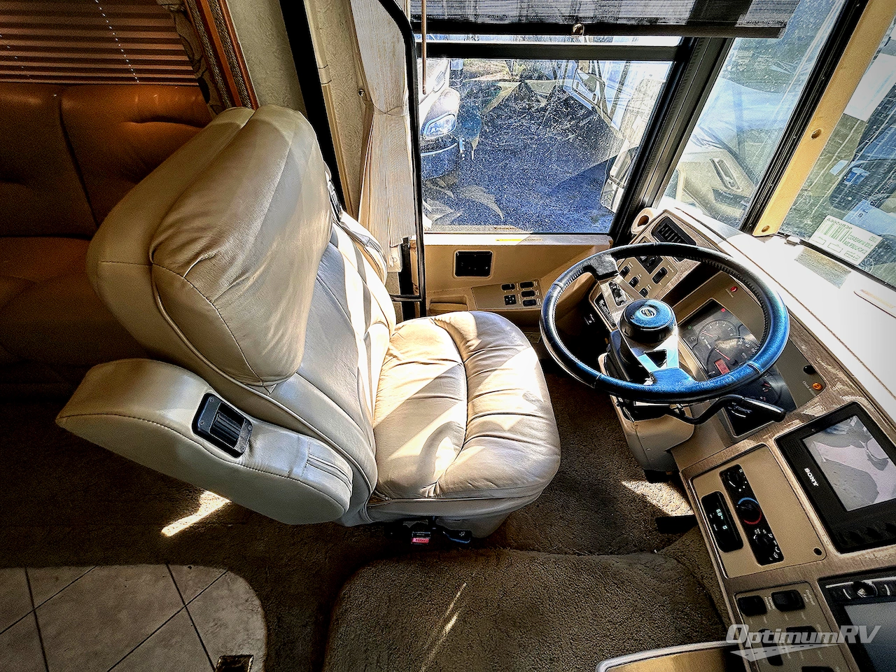 2005 Itasca Suncruiser 35A Photo 4