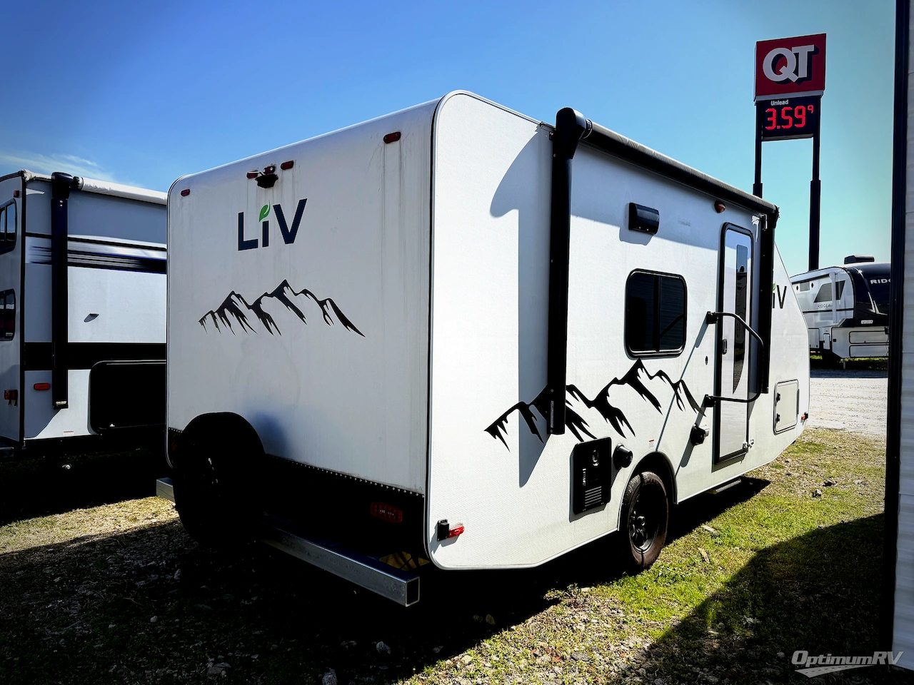 2024 International RV Manufacturing LIV 201FIT Photo 2