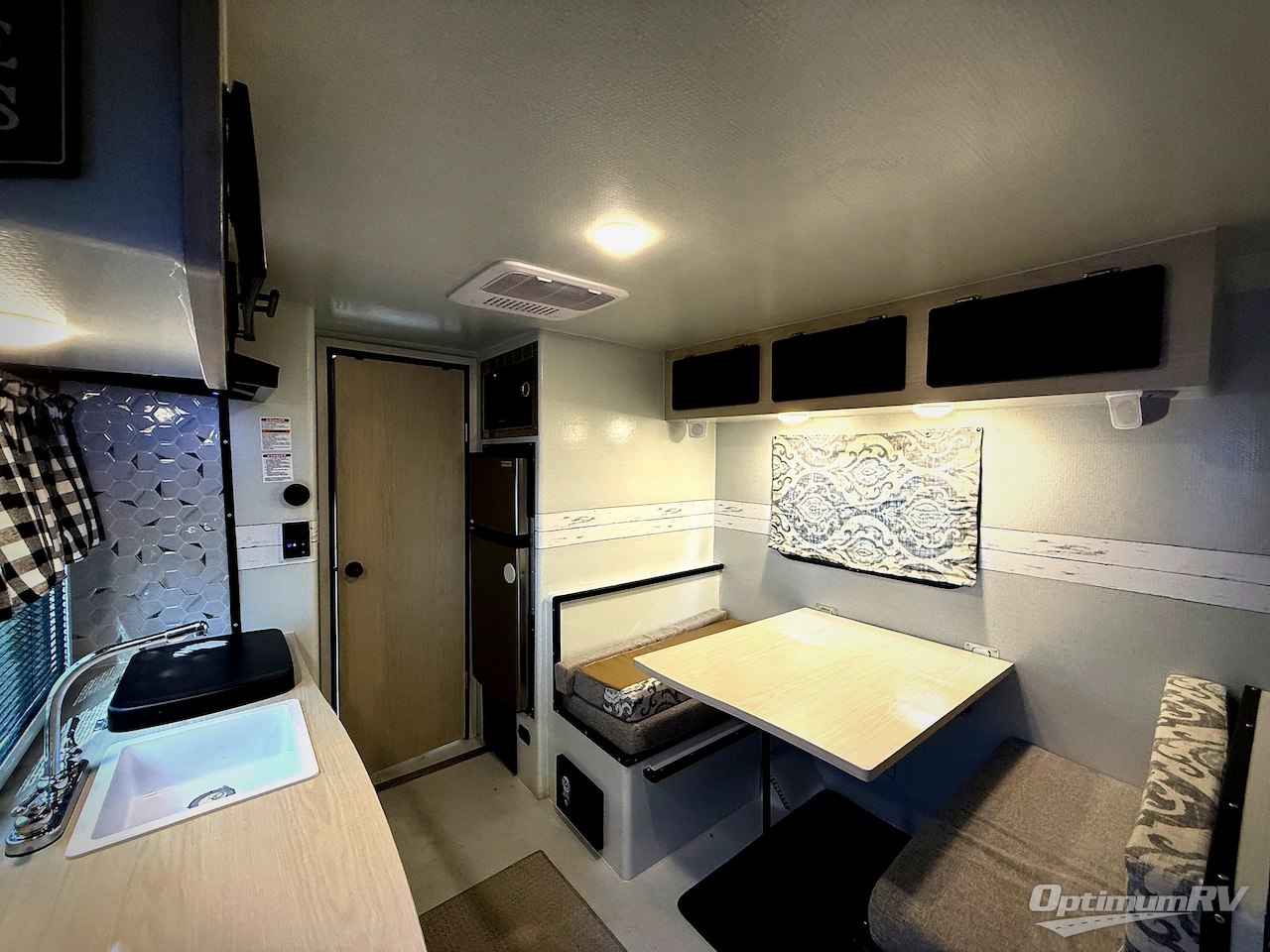 2024 International RV Manufacturing LIV 201FIT Photo 5