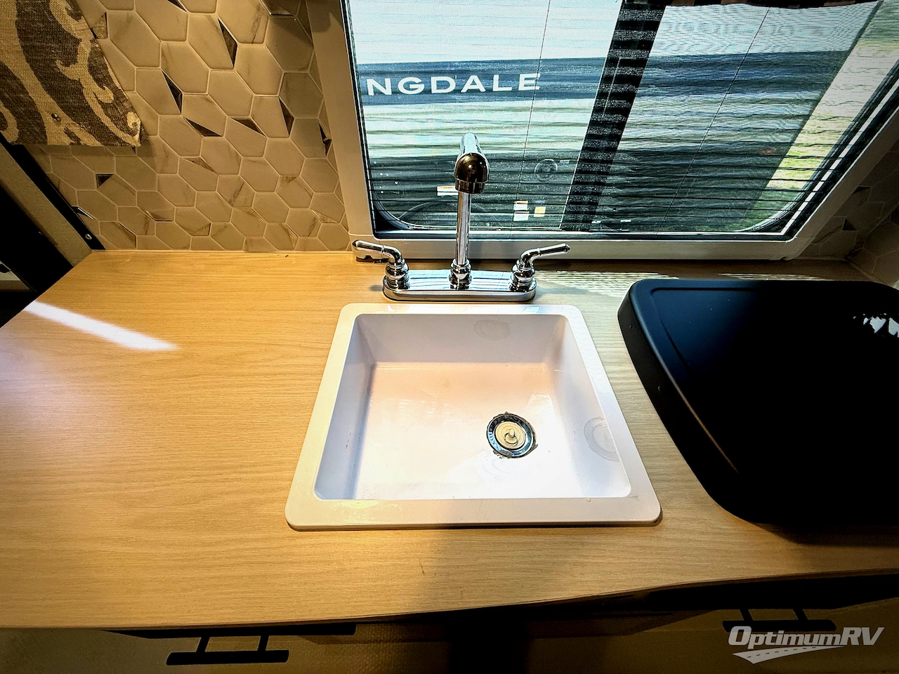 2024 International RV Manufacturing LIV 201FIT Photo 11