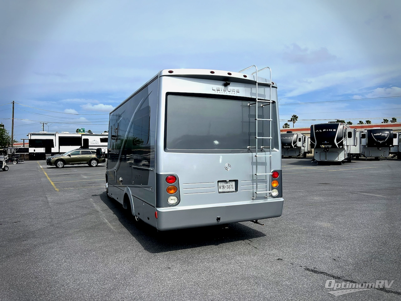2015 Leisure Travel Unity U24TB Photo 4