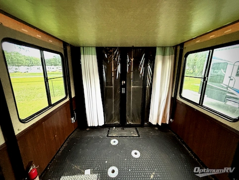 2015 Heartland Cyclone 4200 RV Photo 4