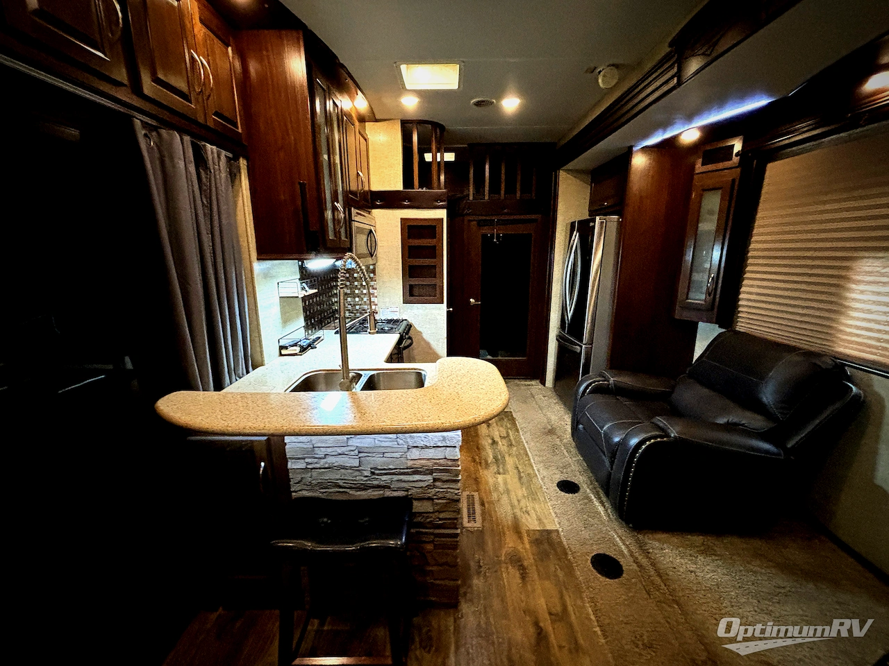 2015 Heartland Cyclone 4200 Photo 4
