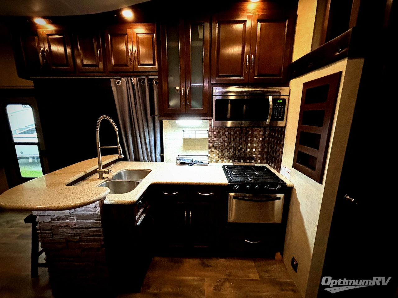 2015 Heartland Cyclone 4200 Photo 6
