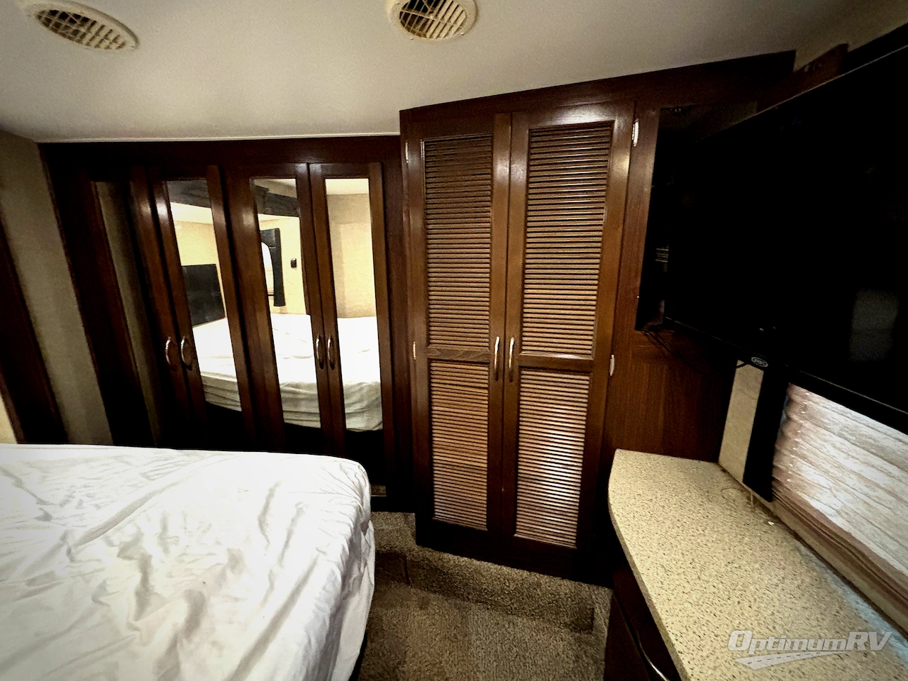 2015 Heartland Cyclone 4200 Photo 10