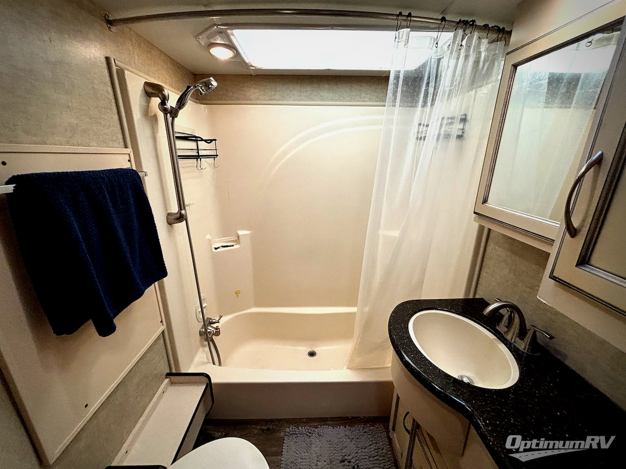 2015 Heartland Cyclone 4200 Photo 13