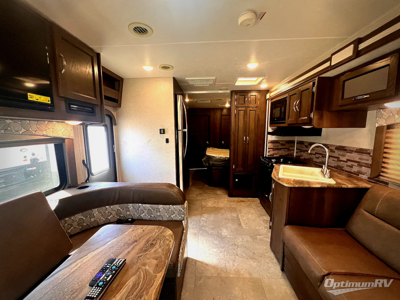 2020 Coachmen Freelander 32DS Ford 450 Photo 4