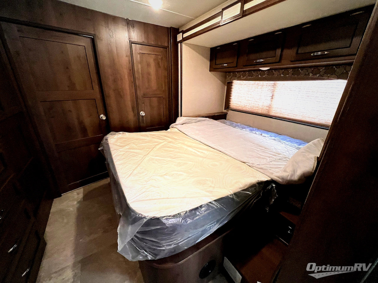 2020 Coachmen Freelander 32DS Ford 450 Photo 16