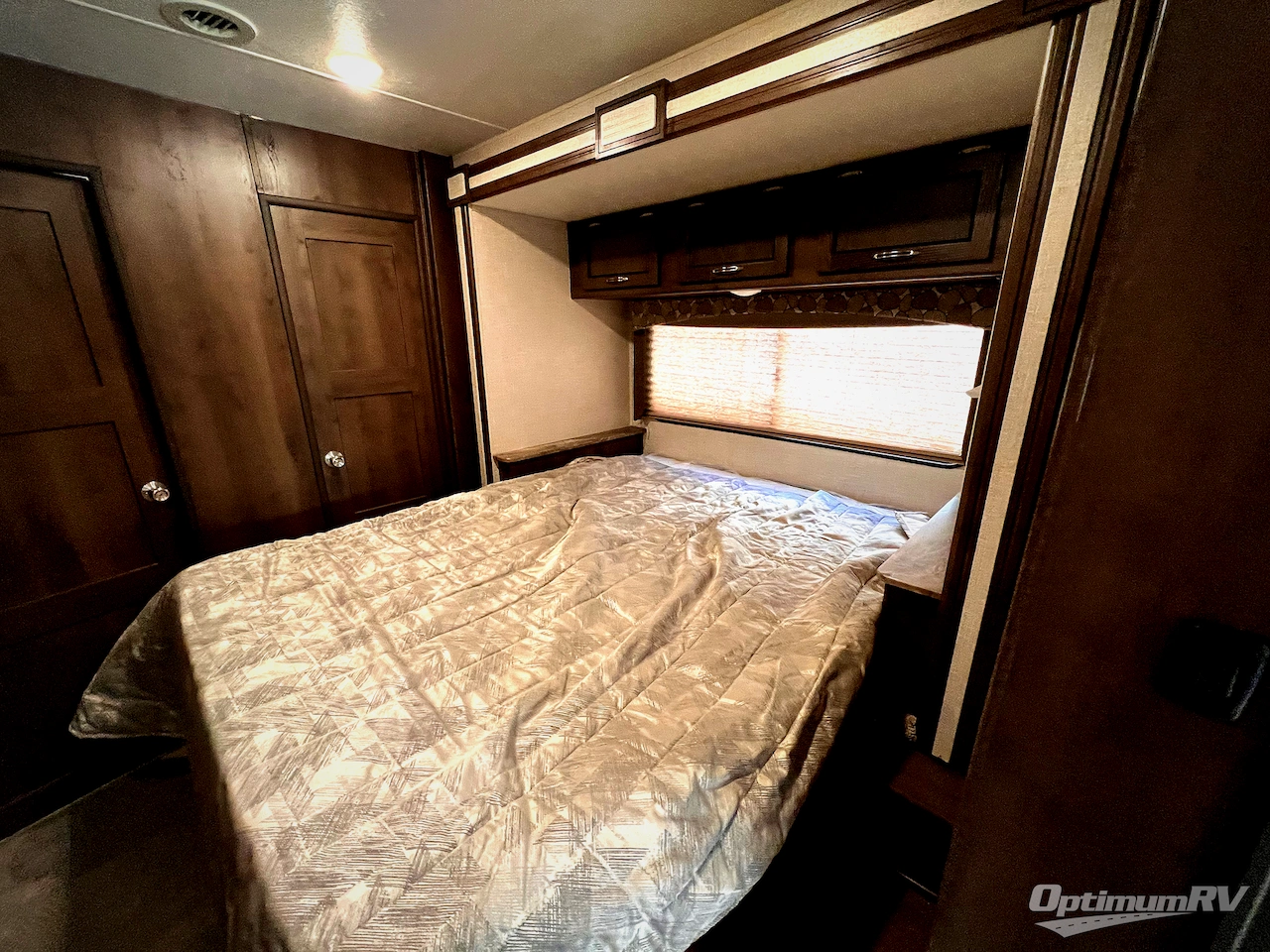 2020 Coachmen Freelander 32DS Ford 450 Photo 17