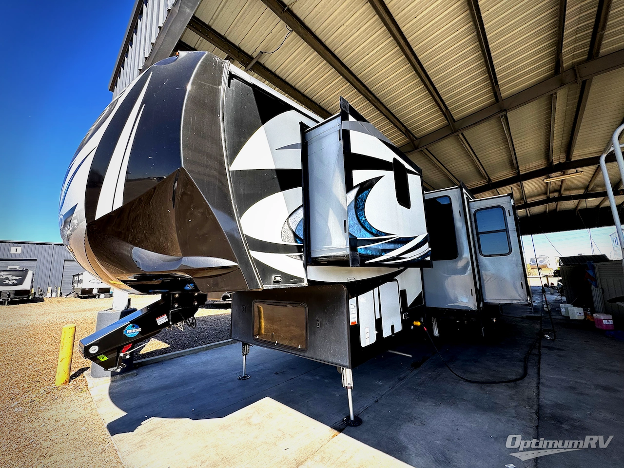 2018 Heartland Cyclone 3611JS Photo 2