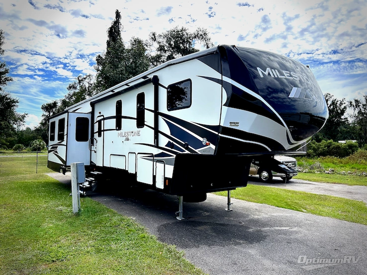 2019 Heartland Milestone 377MB RV Photo 1