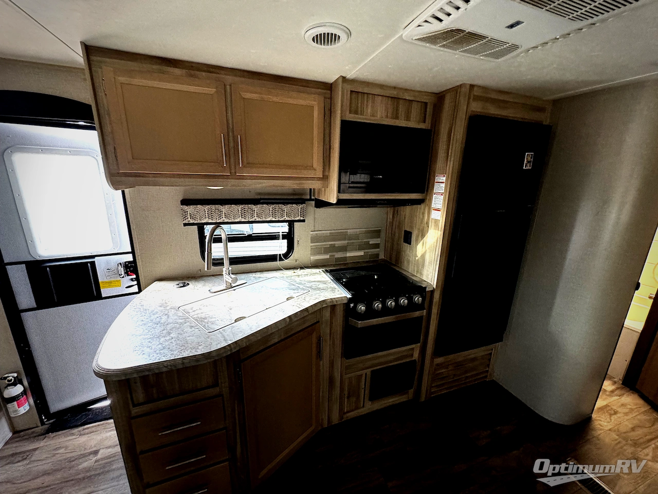 2021 Coachmen Catalina Legacy 293QBCK Photo 4