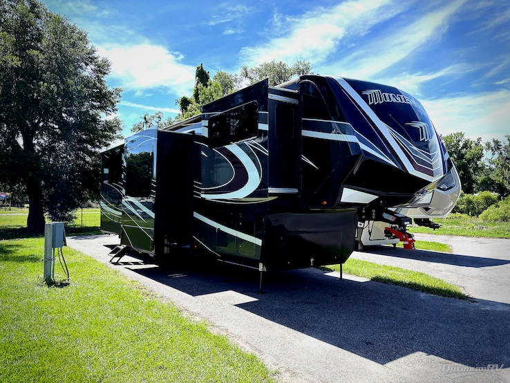 2021 Grand Design MOMENTUM 376THS RV Photo 1