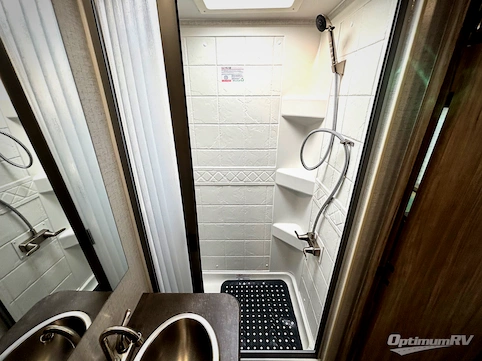 2022 Winnebago Towables Micro Minnie 2225RL RV Photo 4