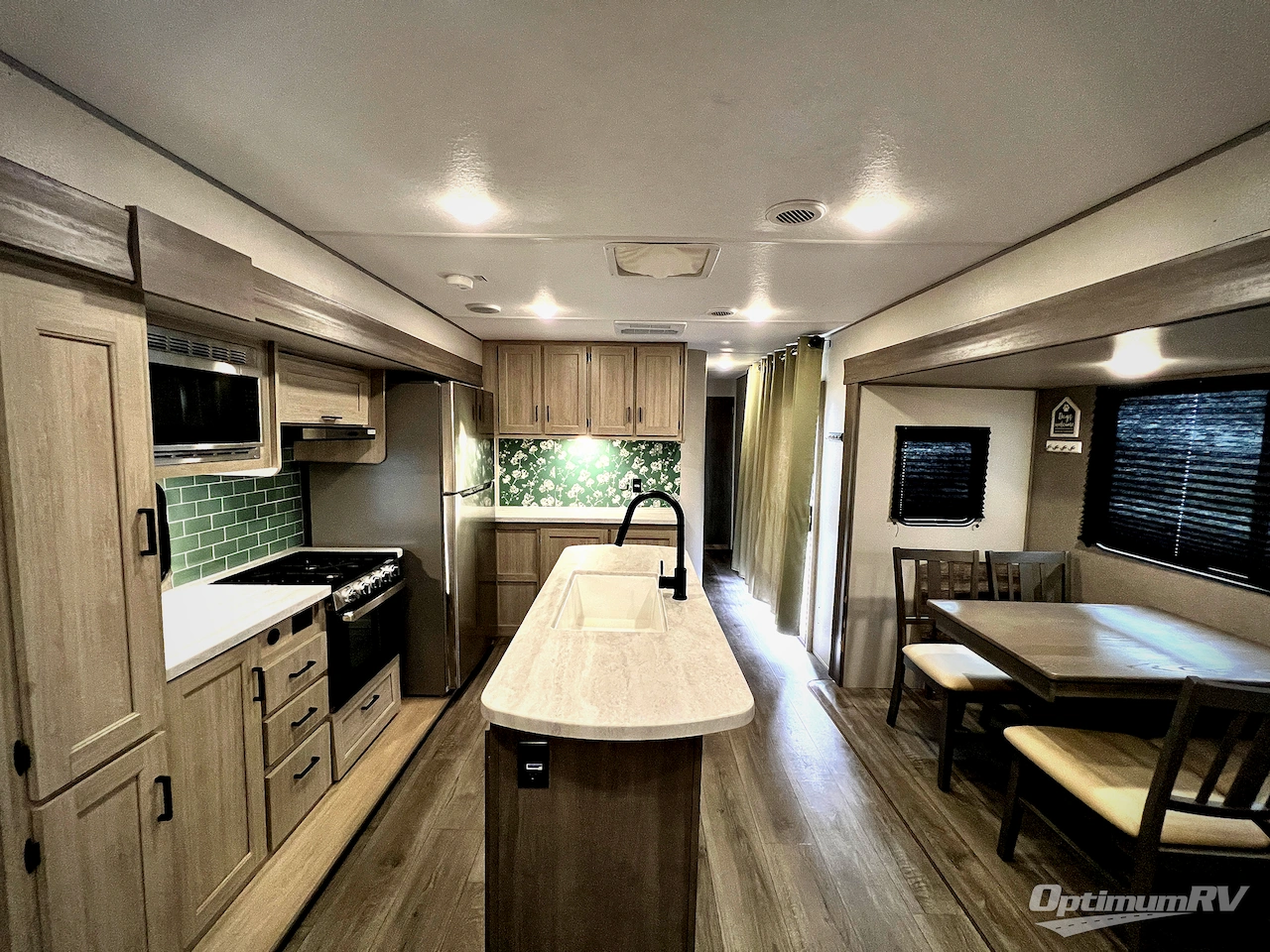 2024 Coachmen Catalina Destination Series 39RLTS Photo 4