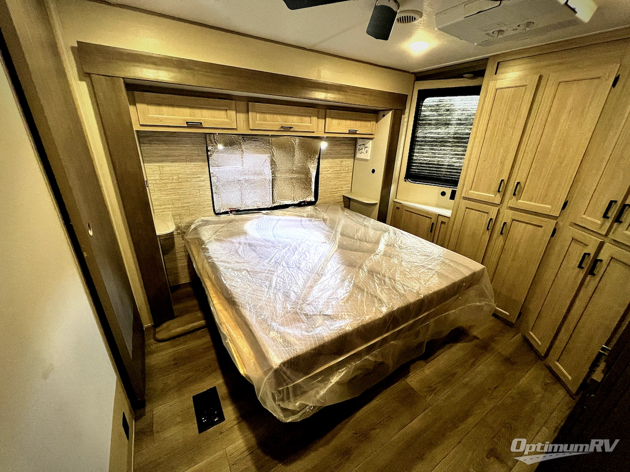 2024 Coachmen Catalina Destination Series 39RLTS Photo 16
