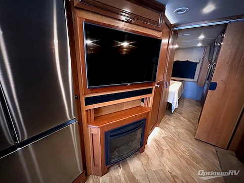 2016 Holiday Rambler Vacationer 33CT RV Photo 3