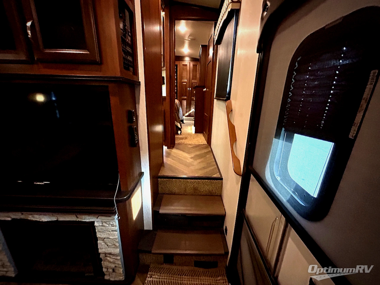 2017 Jayco North Point 379DBFS Photo 7