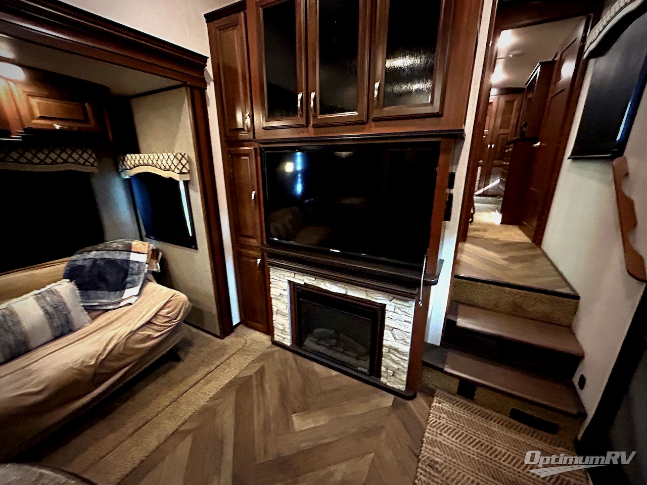 2017 Jayco North Point 379DBFS Photo 14